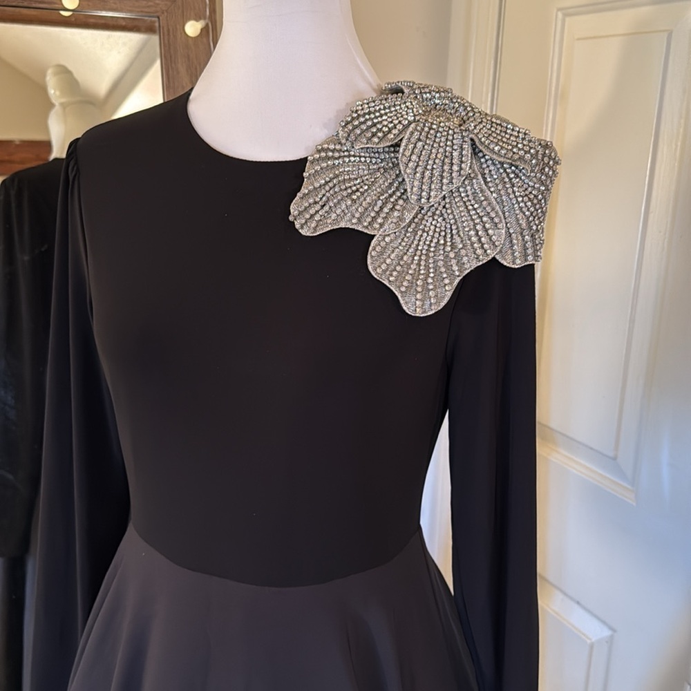 MAC DUGGAL Black Long Sleeve Ball Gown Taffeta with 3D Rhinestone Flower - Picture 5 of 13